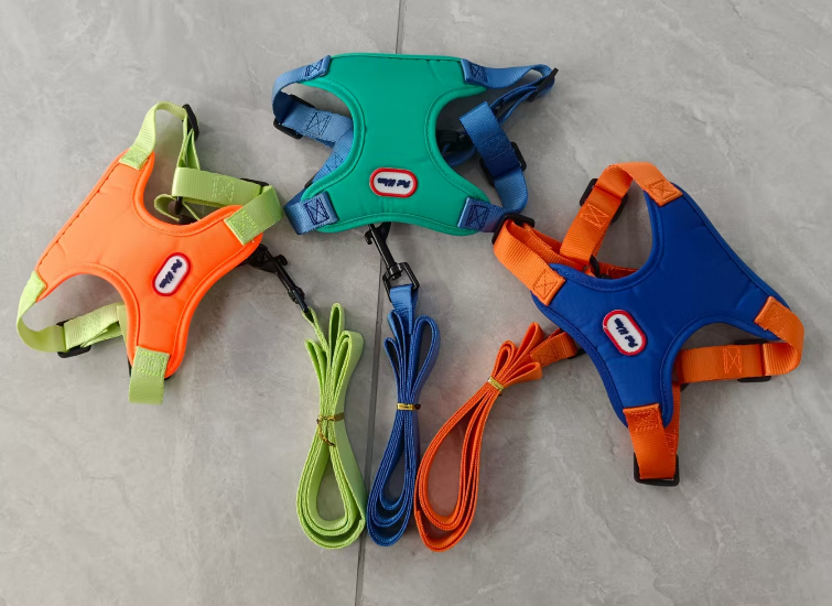 Dog chest and back traction rope-adjustable-random color-m size-1 set